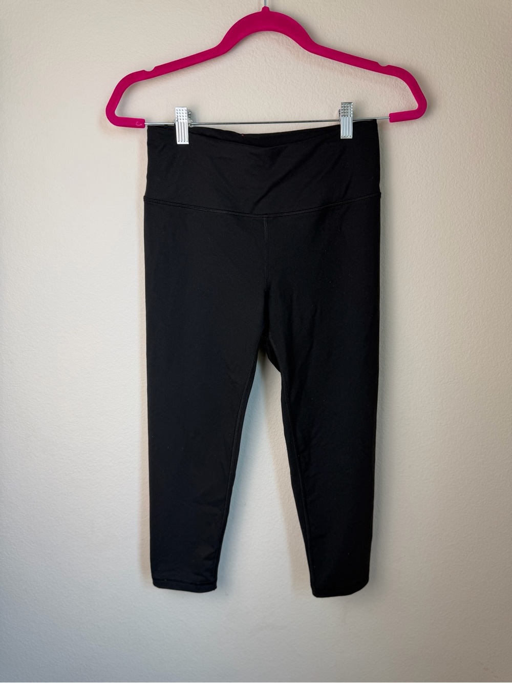 VS Black High-Waist Crop Leggings